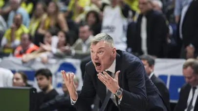 Sarunas Jasikevicius galibiyette üçlük başarısını vurguladı