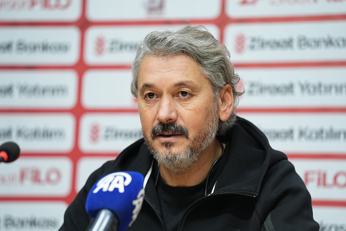 Eyüpspor teknik direktöründen transfer sinyali