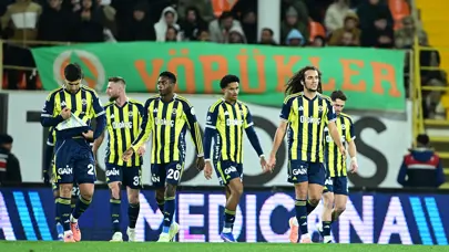Zirve yarışının ateşi harlandı: Fenerbahçe deplasmanda geri dönerek kazandı