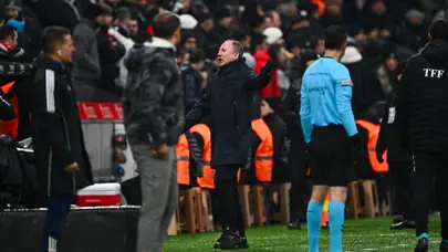 Taraftarlara transfer mesajı: Sergen Yalçın stadyumda yükselen tepkiler hakkında konuştu Taraftarlara transfer mesajı: Sergen Yalçın stadyumda yükselen tepkiler hakkında konuştu