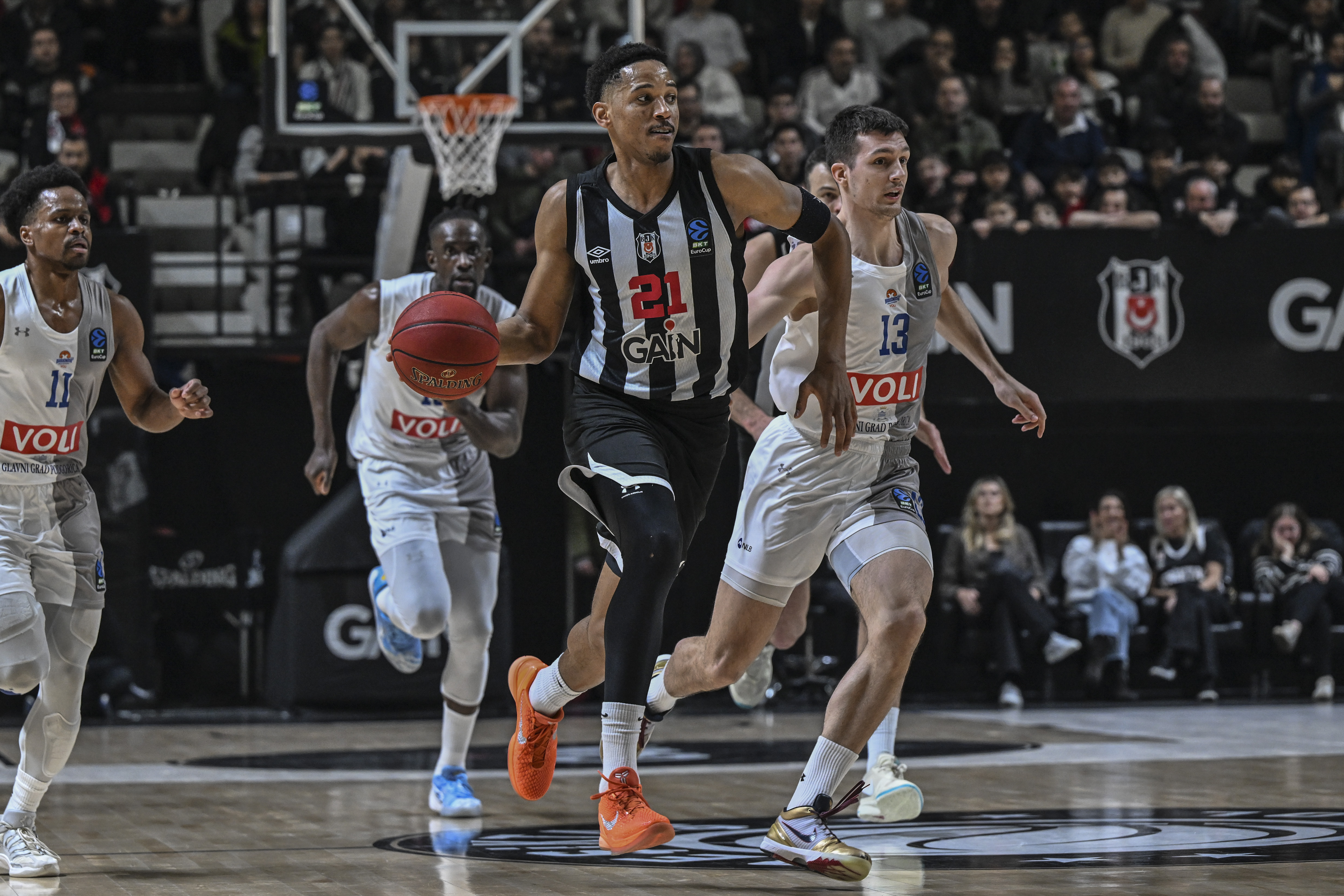 Beşiktaş GAİN çeyrek finale göz kırptı: Grup liderliğini getiren galibiyet