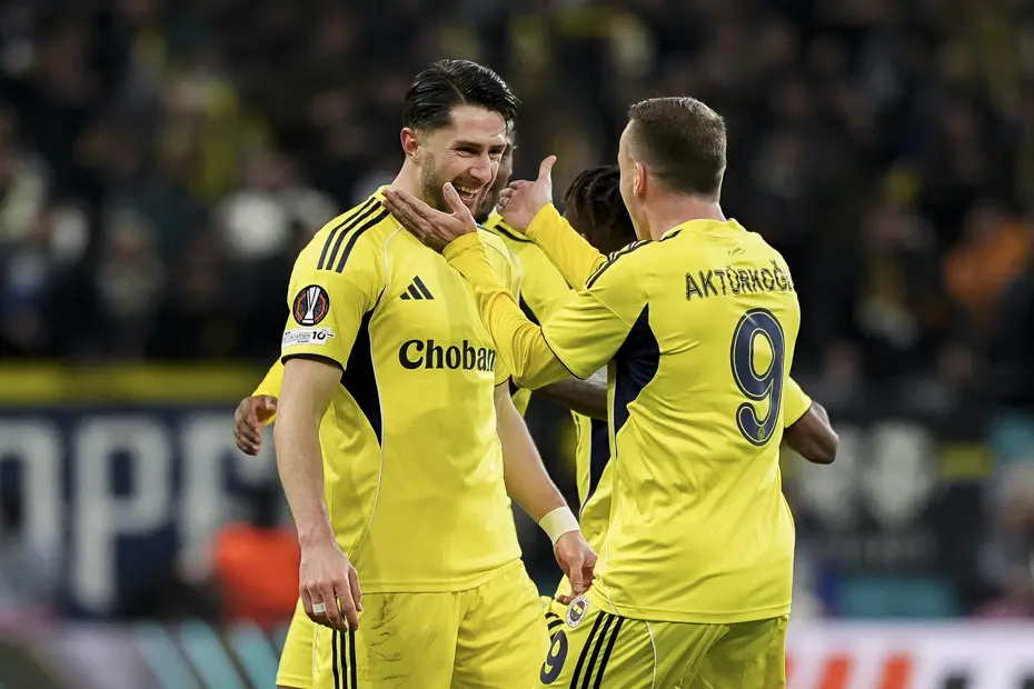 Rakibini bekliyor: Fenerbahçe, UEFA Avrupa Ligi'nde play-off turuna yükseldi - 2
