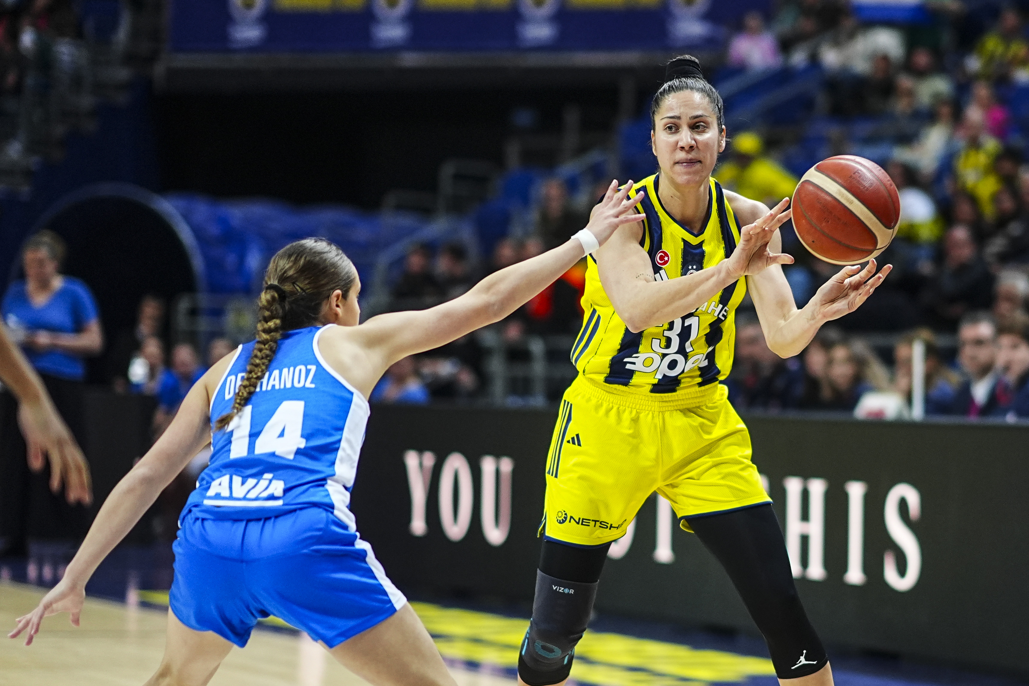 Fenerbahçe Opet EuroLeague'de Altılı Final'i garantiledi