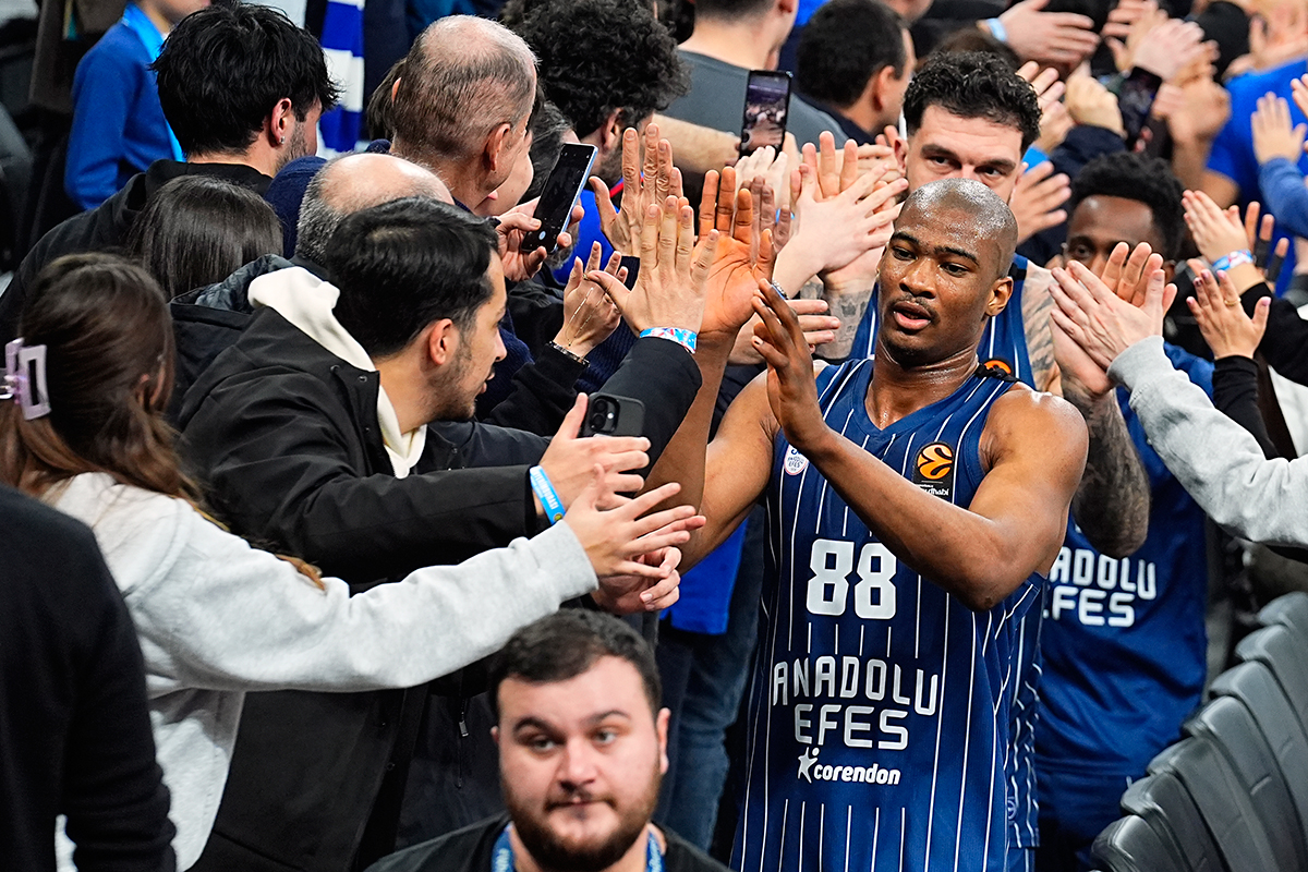 Anadolu Efes 2 yıllık sözleşmeyi duyurdu