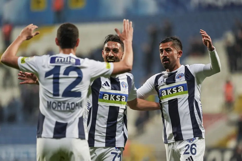 Kasımpaşa'nın tecrübeli ismi Fenerbahçe karşısında cezalı duruma düştü - 2