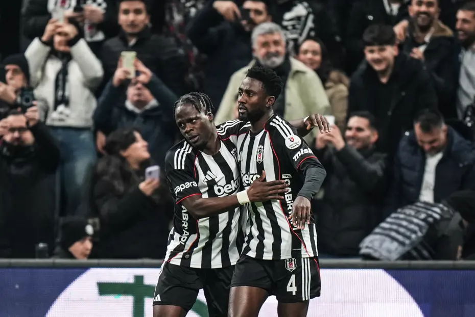 Sahasında kanatlandı: Beşiktaş'tan taraftarı önünde farklı gösteri - 3 Sahasında kanatlandı: Beşiktaş'tan taraftarı önünde farklı gösteri - 3