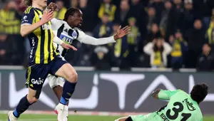 Fenerbahçe'de sakatlık kabusu: İlk yarıda iki zorunlu değişiklik Fenerbahçe'de sakatlık kabusu: İlk yarıda iki zorunlu değişiklik