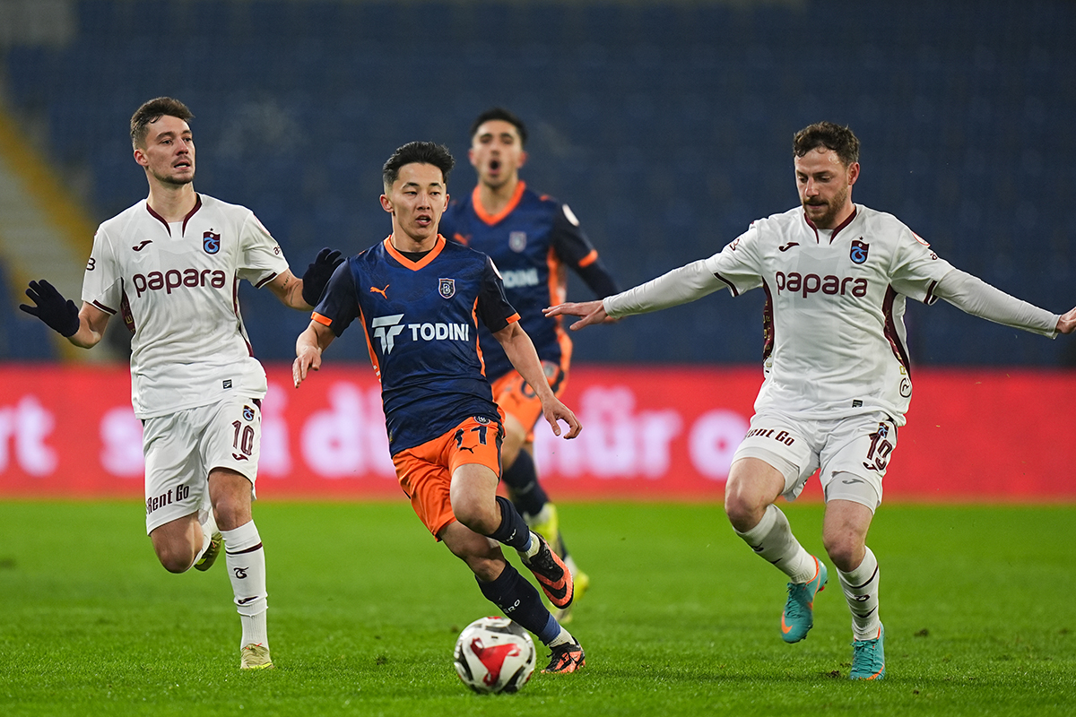 CANLI İZLE | Trabzonspor - Başakşehir (Süper Lig maçı)