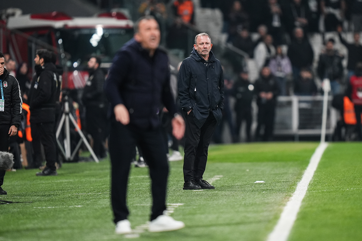Sergen Yalçın'dan derbi için açıklama: "Taraftarımız merak etmesin"