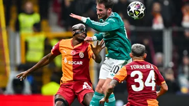 Galatasaray'ın attığı gol ofsayta takıldı: Yedek kulübesi ve Okan Buruk karara inanamadı