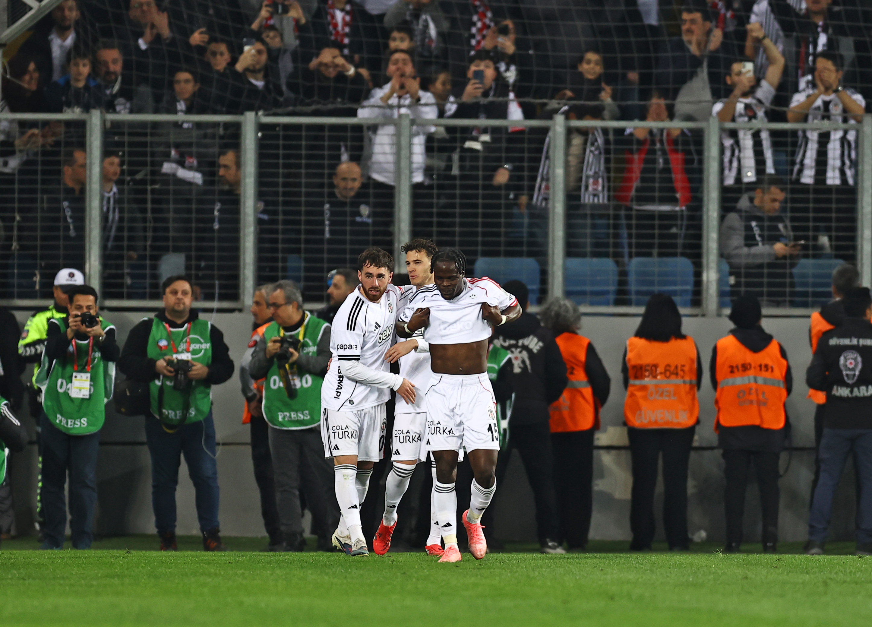 Orkun Kökçü şık golünün arka planını anlattı