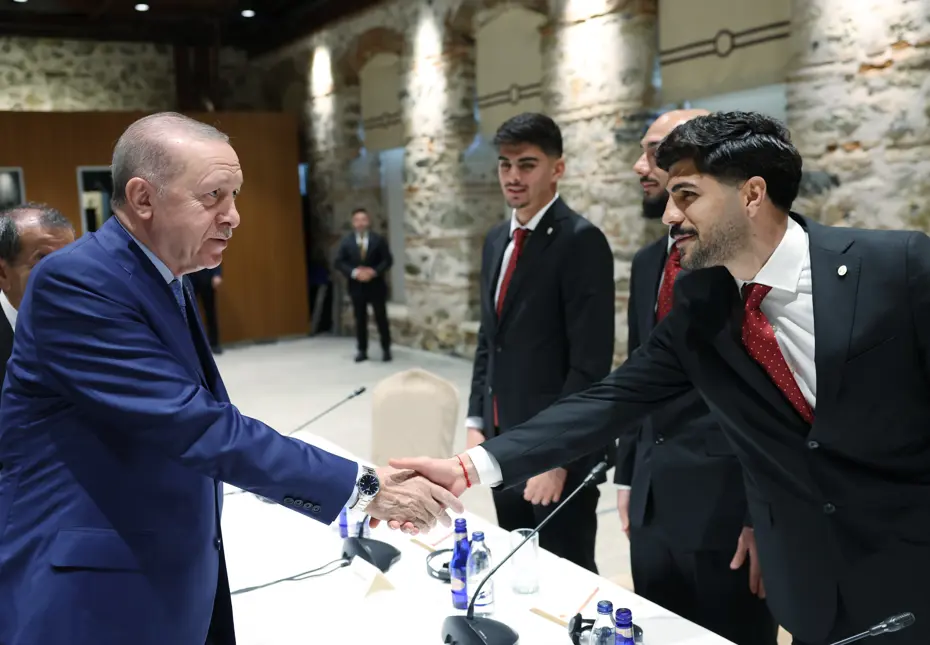 Cumhurbaşkanı Erdoğan, şampiyon Galatasaray'ı kabul etti - 10 Cumhurbaşkanı Erdoğan, şampiyon Galatasaray'ı kabul etti - 10