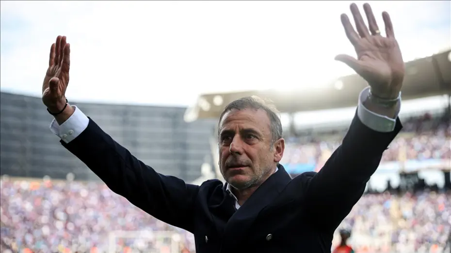 RESMİ: Abdullah Avcı'ya flaş teklif! 24 yıllık kariyerinde ilki yaşayabilir - 4 RESMİ: Abdullah Avcı'ya flaş teklif! 24 yıllık kariyerinde ilki yaşayabilir - 4