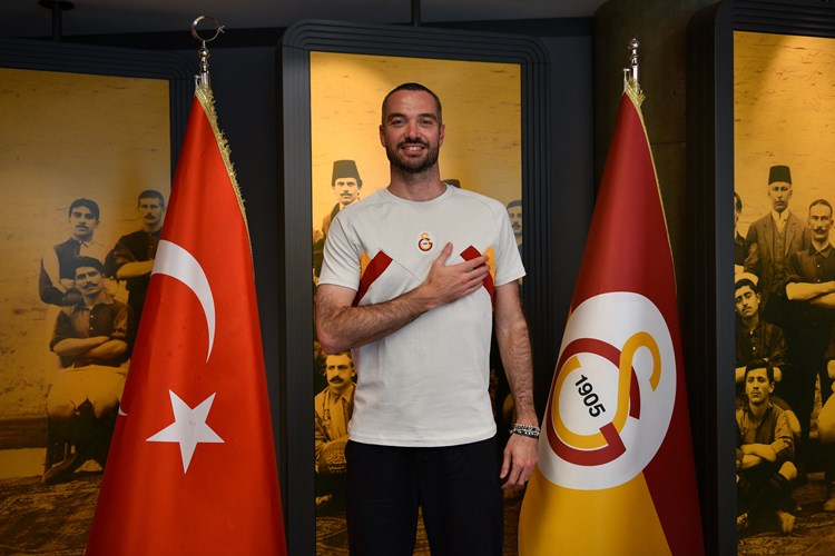Galatasaray'da Alberto Bigarelli bıçak altına yattı