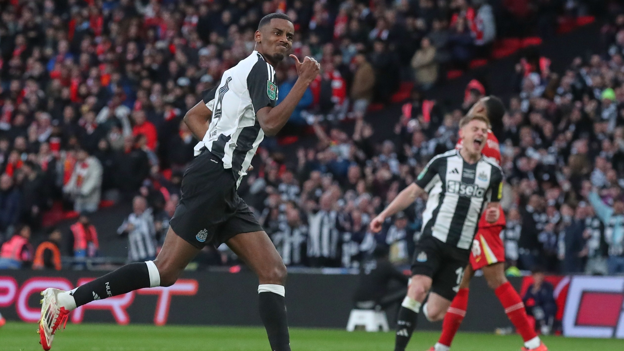 Tarihe geçecek transfer için ilk adım: Alexander Isak'a resmi teklif