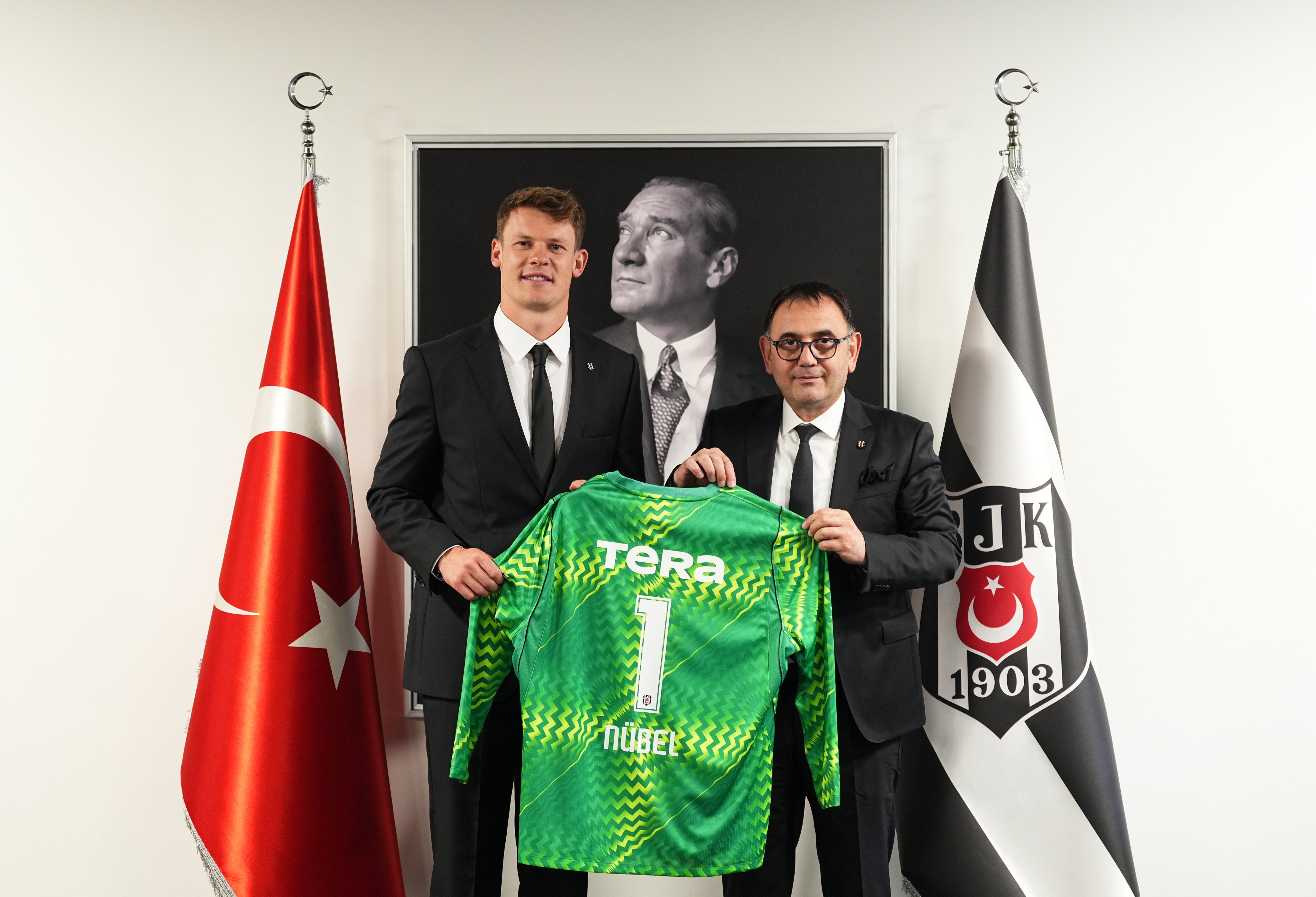 Beşiktaş Alexander Nübel'i resmen kadrosuna kattı