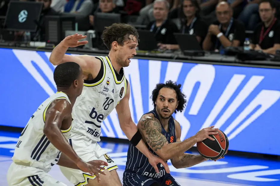 EuroLeague'de Türk derbisi: Nefes kesen maçta kazanan Fenerbahçe Beko - 3