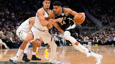 Antetokounmpo en az 1 ay yok