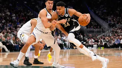 Antetokounmpo en az 1 ay yok