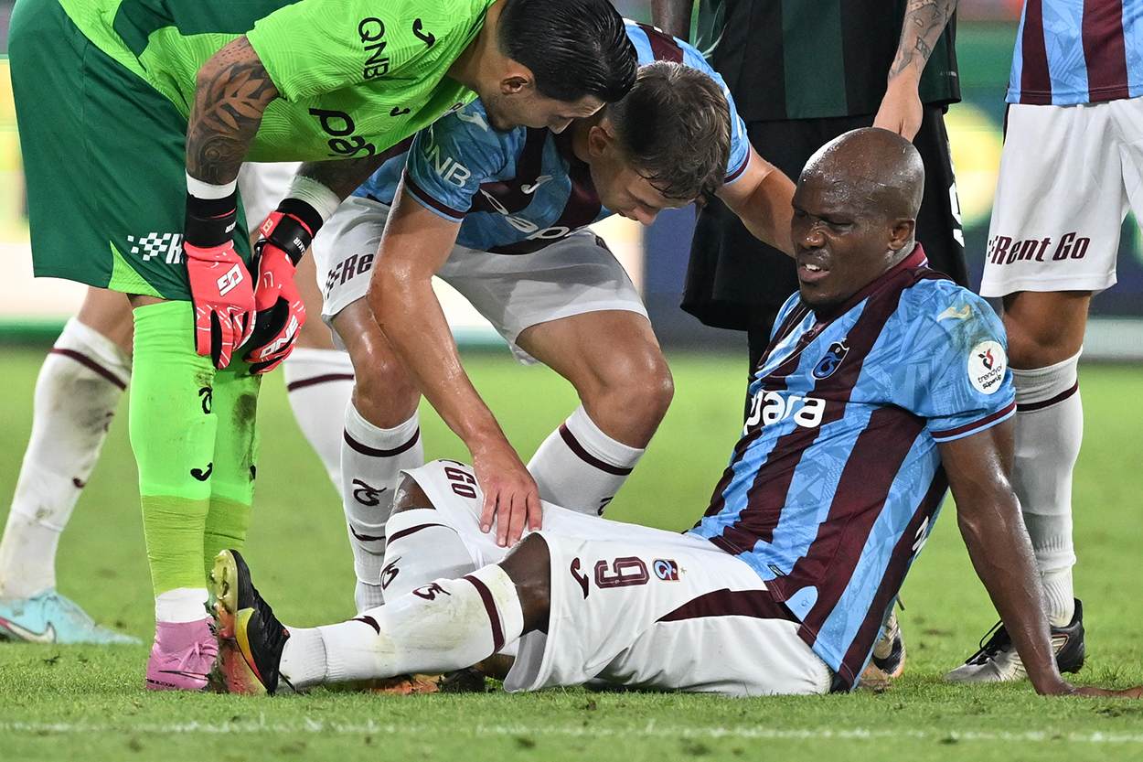 Trabzonspor'a Nwakaeme'den kötü haber: Tendonunda yırtık tespit edildi