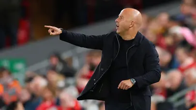 Liverpool'da kritik 3 maç: Arne Slot keskin dönemeçte