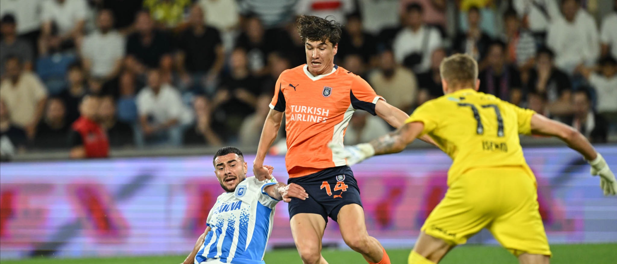 ŞİFRESİZ CANLI MAÇ | Craiova - Başakşehir maçı hangi kanalda, ne zaman, saat kaçta?