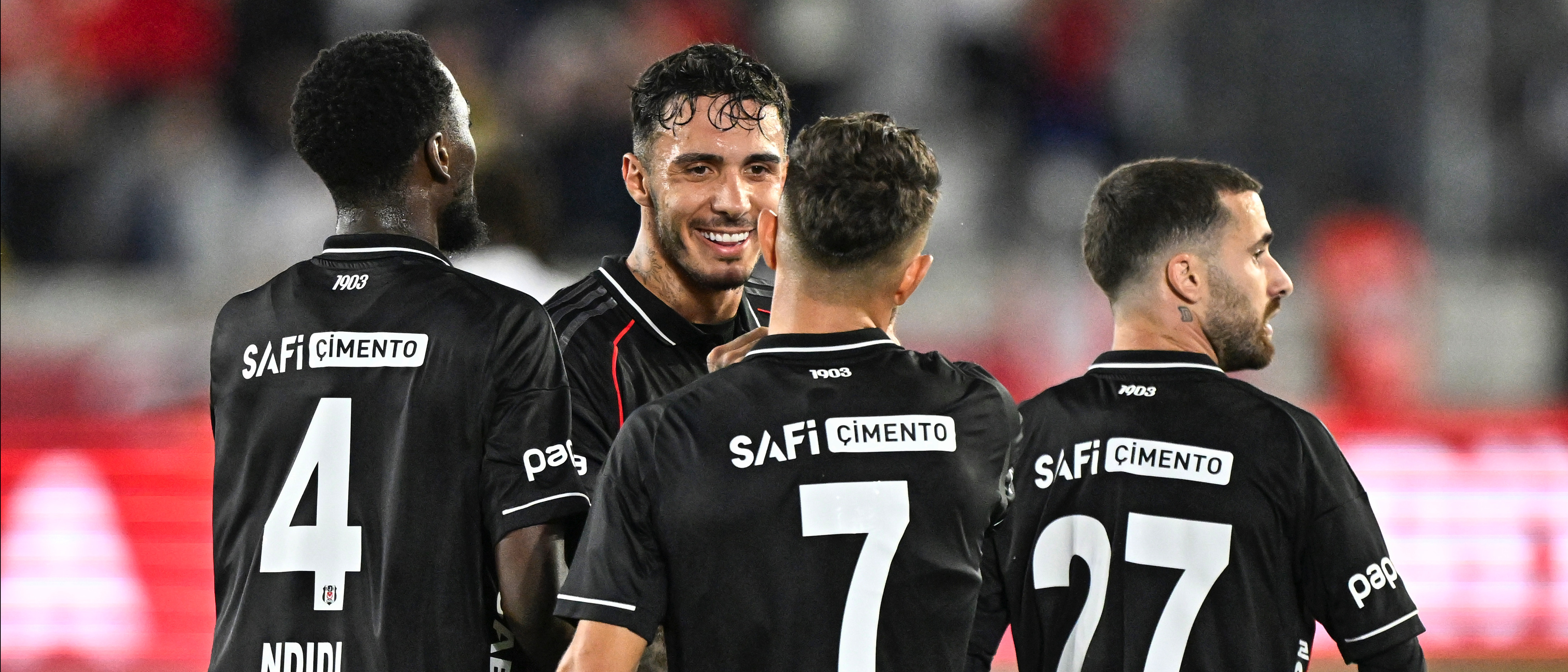 Sergen Hoca 1386 Gün Sonra Döndü, Beşiktaş'ta Kadro Karışık, Başakşehir'de Akıl Hocalığı!