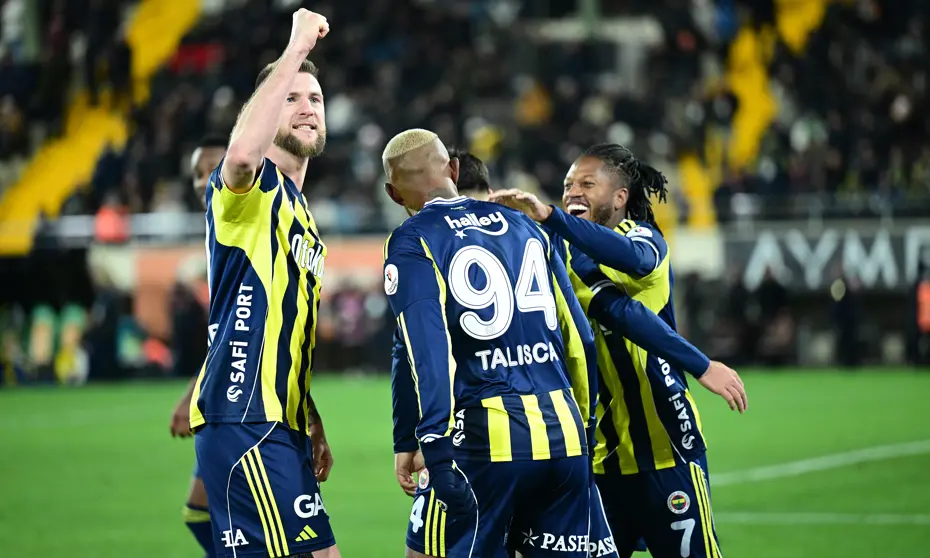 Tedesco taktiği şişelerle verdi, Asensio işi bitirdi: Gol öncesi herkesin konuştuğu görüntü - 2