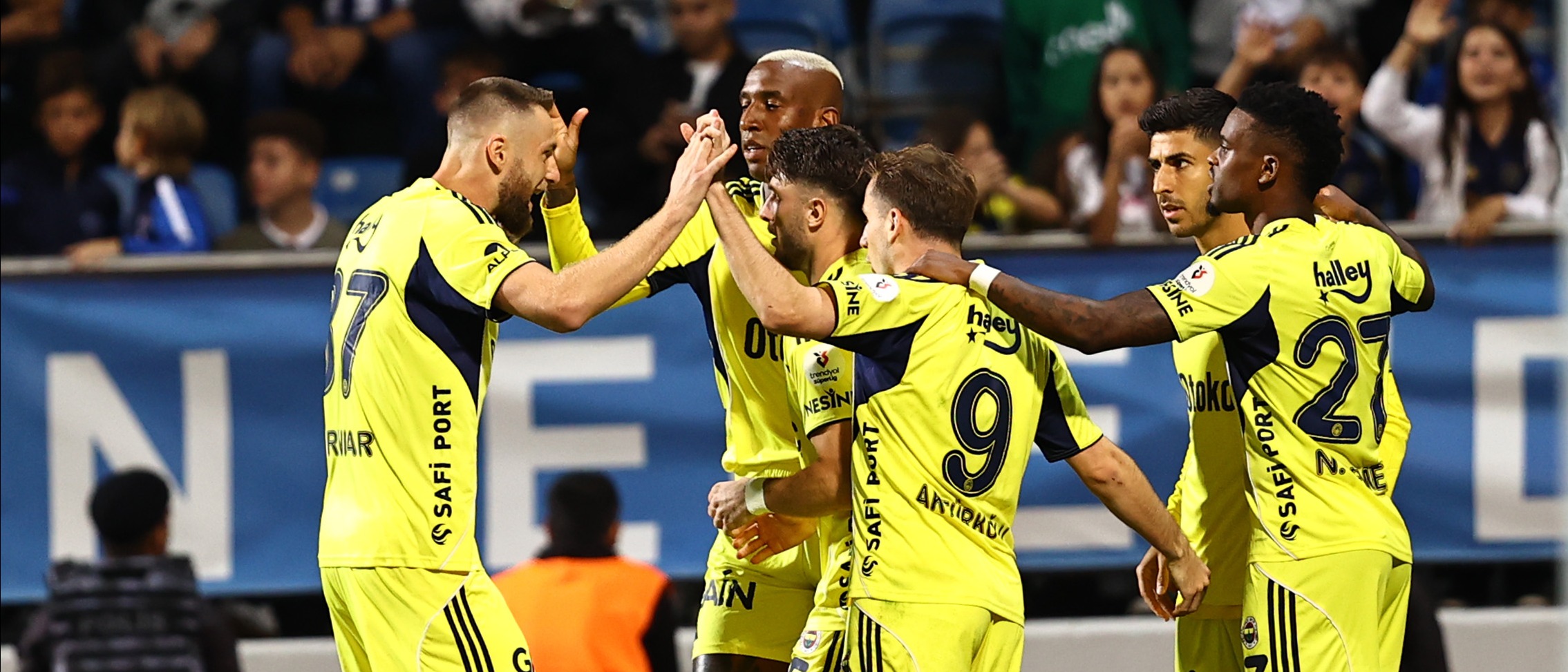 Fener'in Avrupa Macerası Başlıyor: Kadroya Baksanıza, Sanki Rüya Takım Değil, Rüya Takım Müzesi!