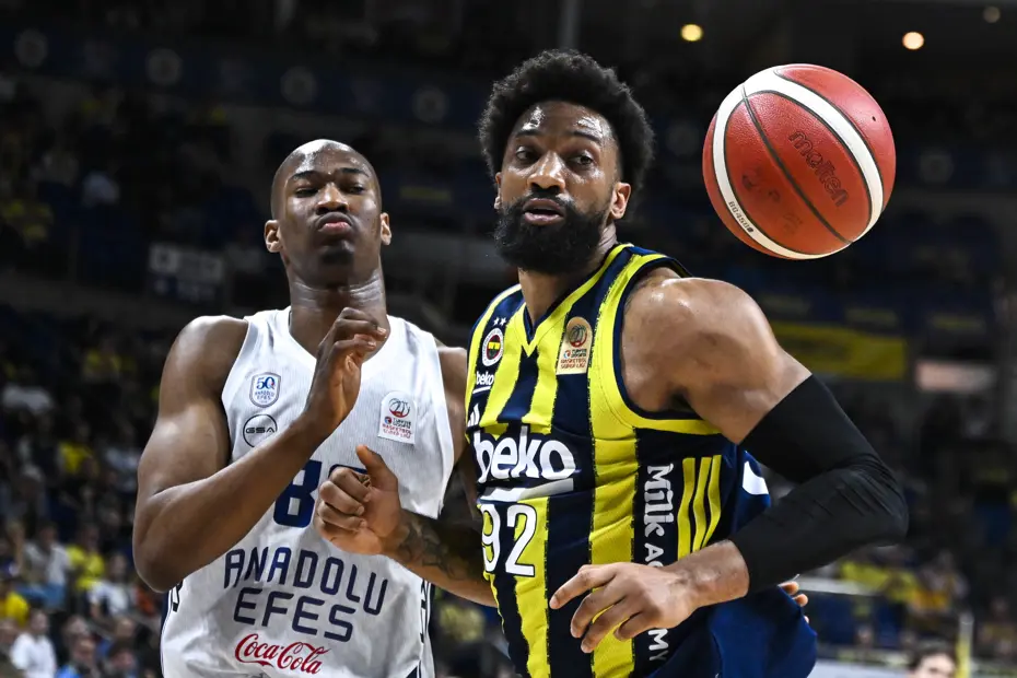 Fenerbahçe Beko yine geri döndü: Finale sadece 1 adım kaldı - 2