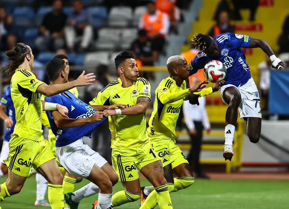 "Mourinho geride enkaz bırakmış" | Spor yazarları Fenerbahçe için ne dedi? - 4