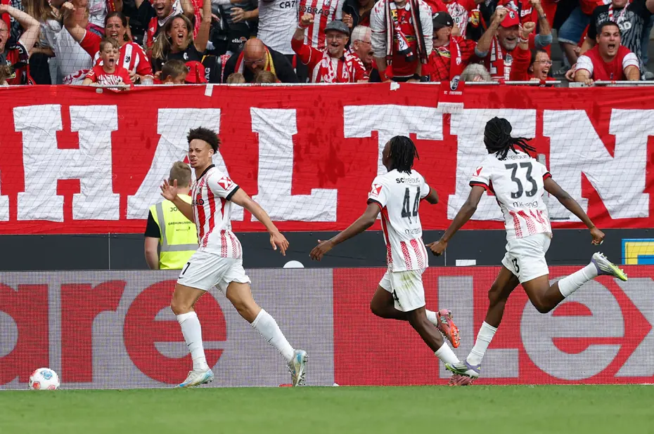 Fenerbahçe'nin UEFA Avrupa Ligi'ni ilk 8'de bitirme ihtimali ortaya çıktı: Yapay zeka hesapladı - 8 Fenerbahçe'nin UEFA Avrupa Ligi'ni ilk 8'de bitirme ihtimali ortaya çıktı: Yapay zeka hesapladı - 8