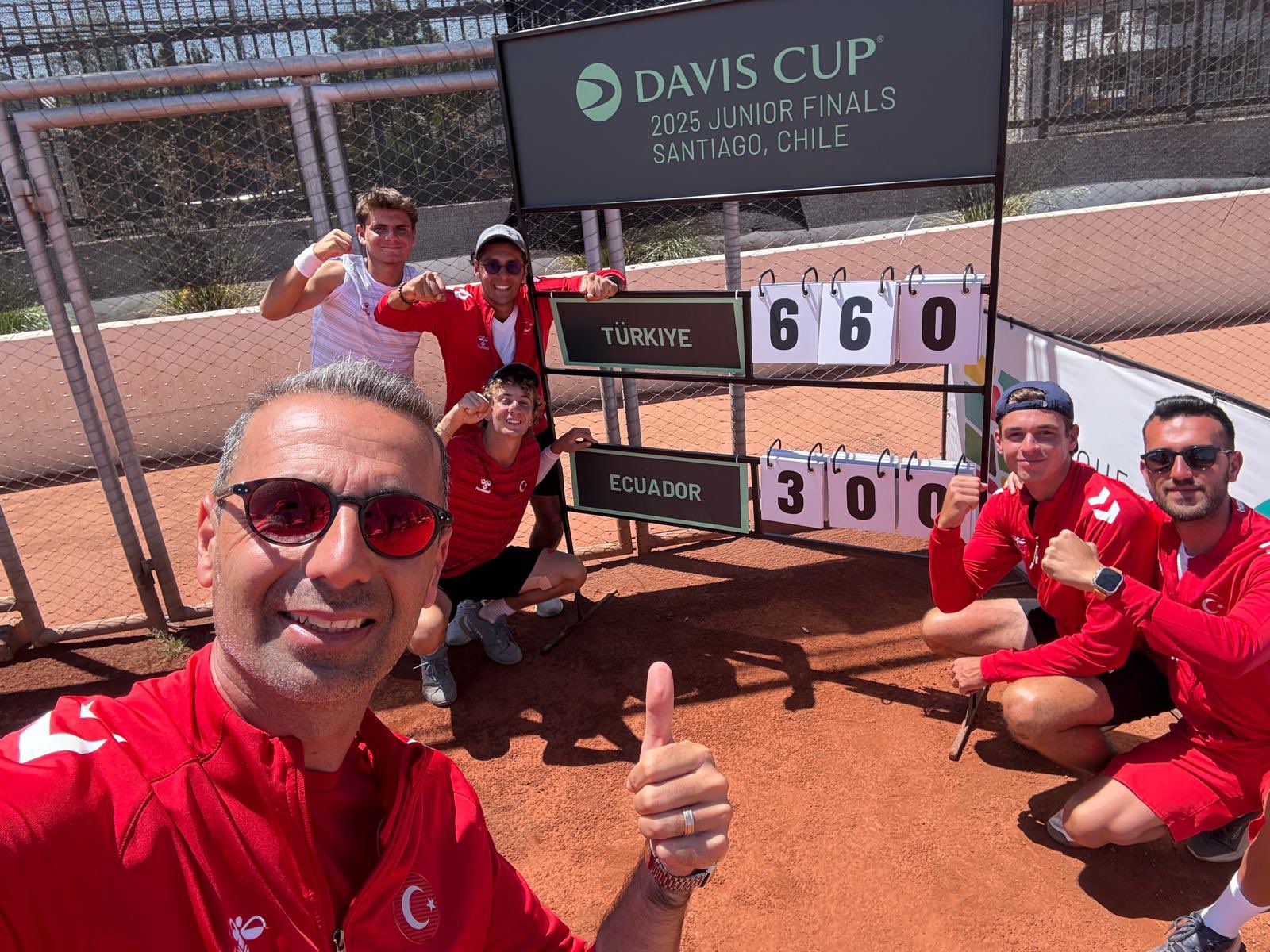 Milli tenisçilerden tarihi başarı