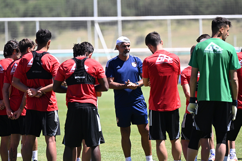 SON DAKİKA | Süper Lig'de teknik direktör ayrılığı resmen duyuruldu