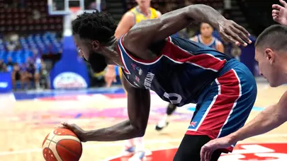 Mersin Spor'dan İngiliz pivota yeni sözleşme