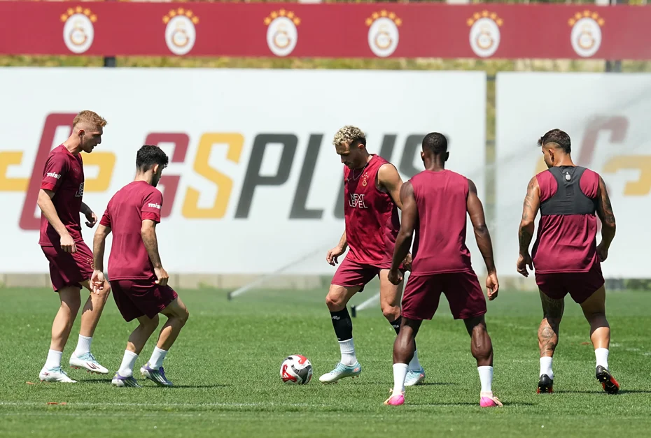 Avusturya'da 2 hazırlık maçı: Galatasaray'ın kamp kadrosu açıklandı - 1 Avusturya'da 2 hazırlık maçı: Galatasaray'ın kamp kadrosu açıklandı - 1