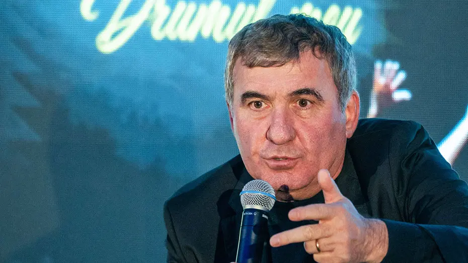 Romanya'da Gheorghe Hagi dönemi resmen başladı - 3
