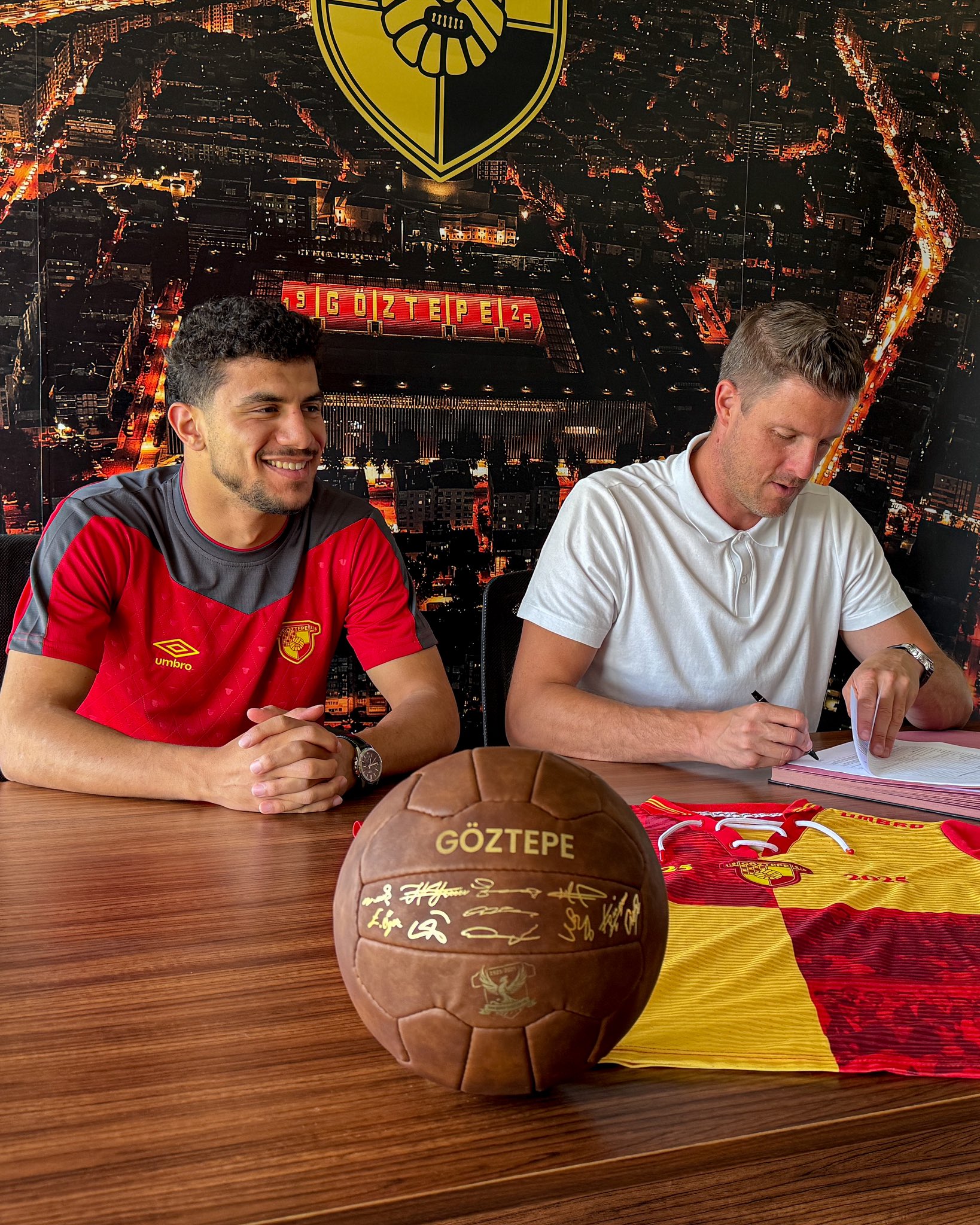 Göztepe 2006 doğumlu yeni forvetiyle imzaladı - 2