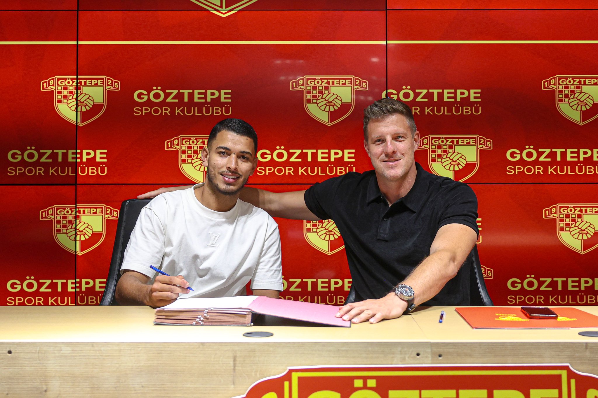 Göztepe yeni savunmacısını resmen duyurdu