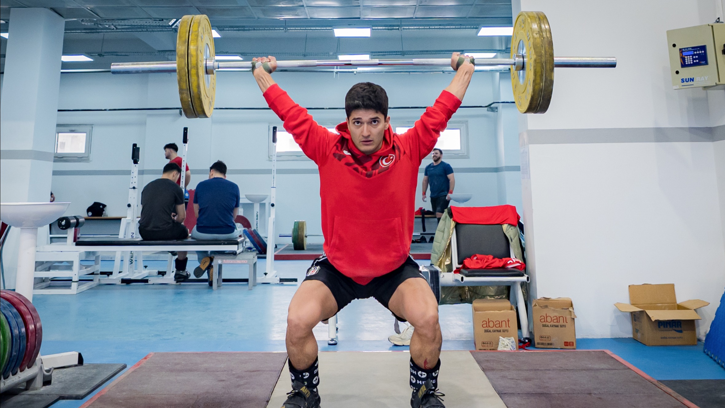 Rekorla dünya şampiyonu olan Furkan Özbek, gözünü Avrupa Şampiyonası'na dikti