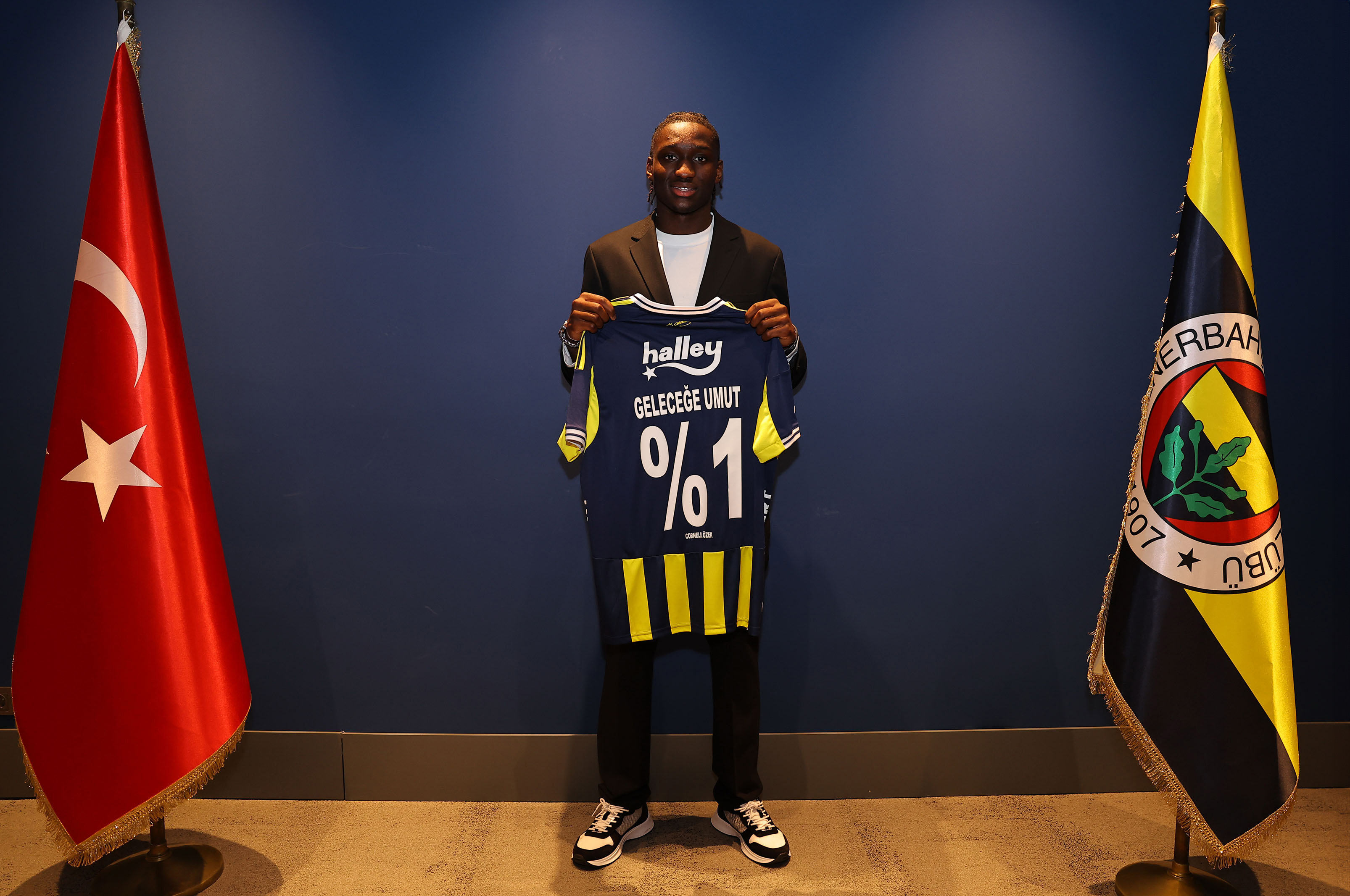 Fenerbahçe yeni transferini resmen duyurdu: Sidiki Cherif - 2