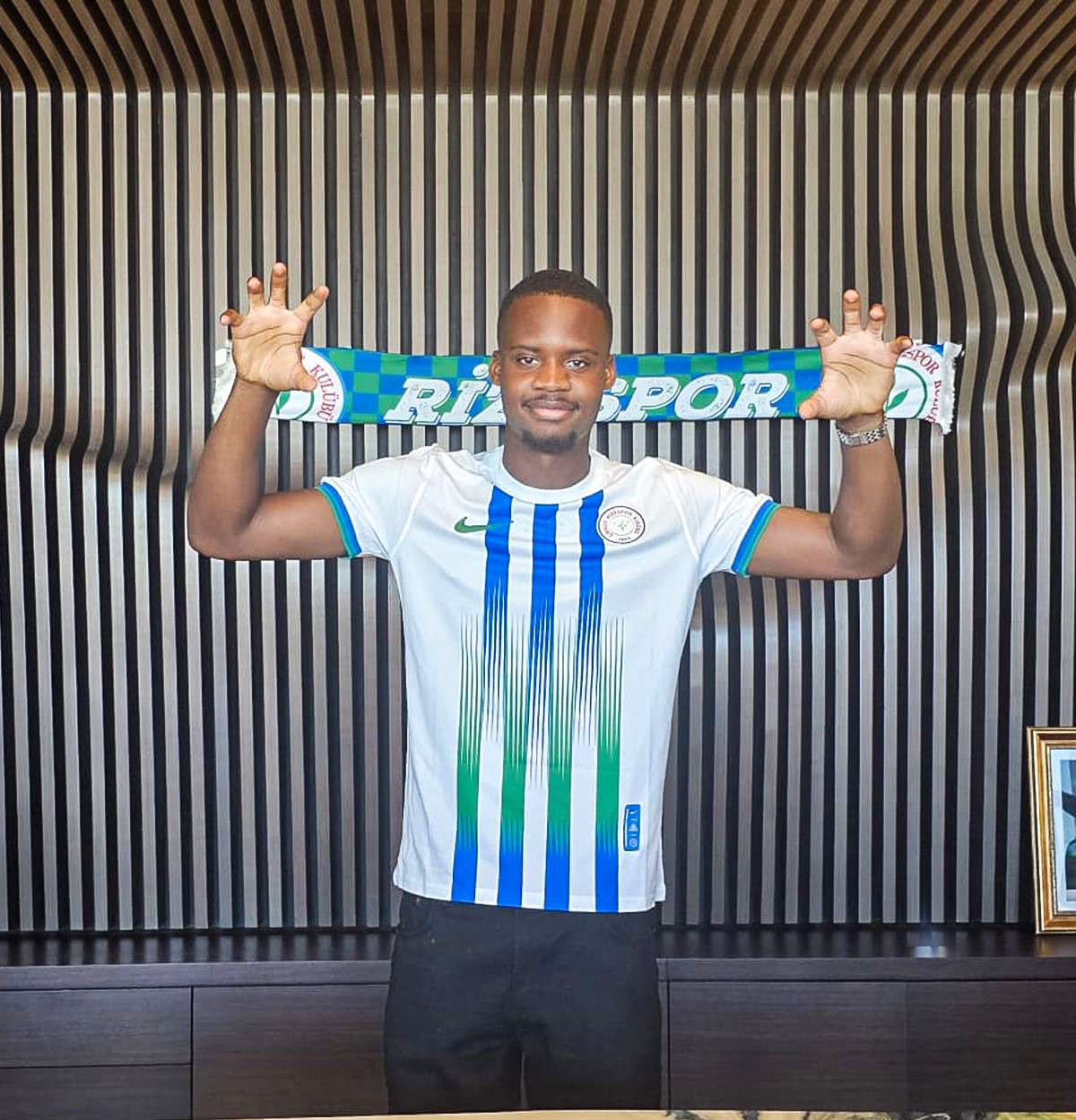 Çaykur Rizespor 3 yıllık anlaşmayla yeni transferini duyurdu