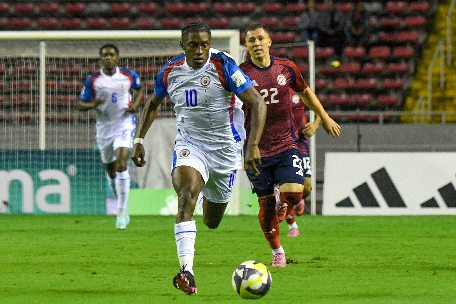 Beşiktaş'ın Yeni Gözdesi: Haiti'nin Dünya Kupası Bileti Yakan Adam!