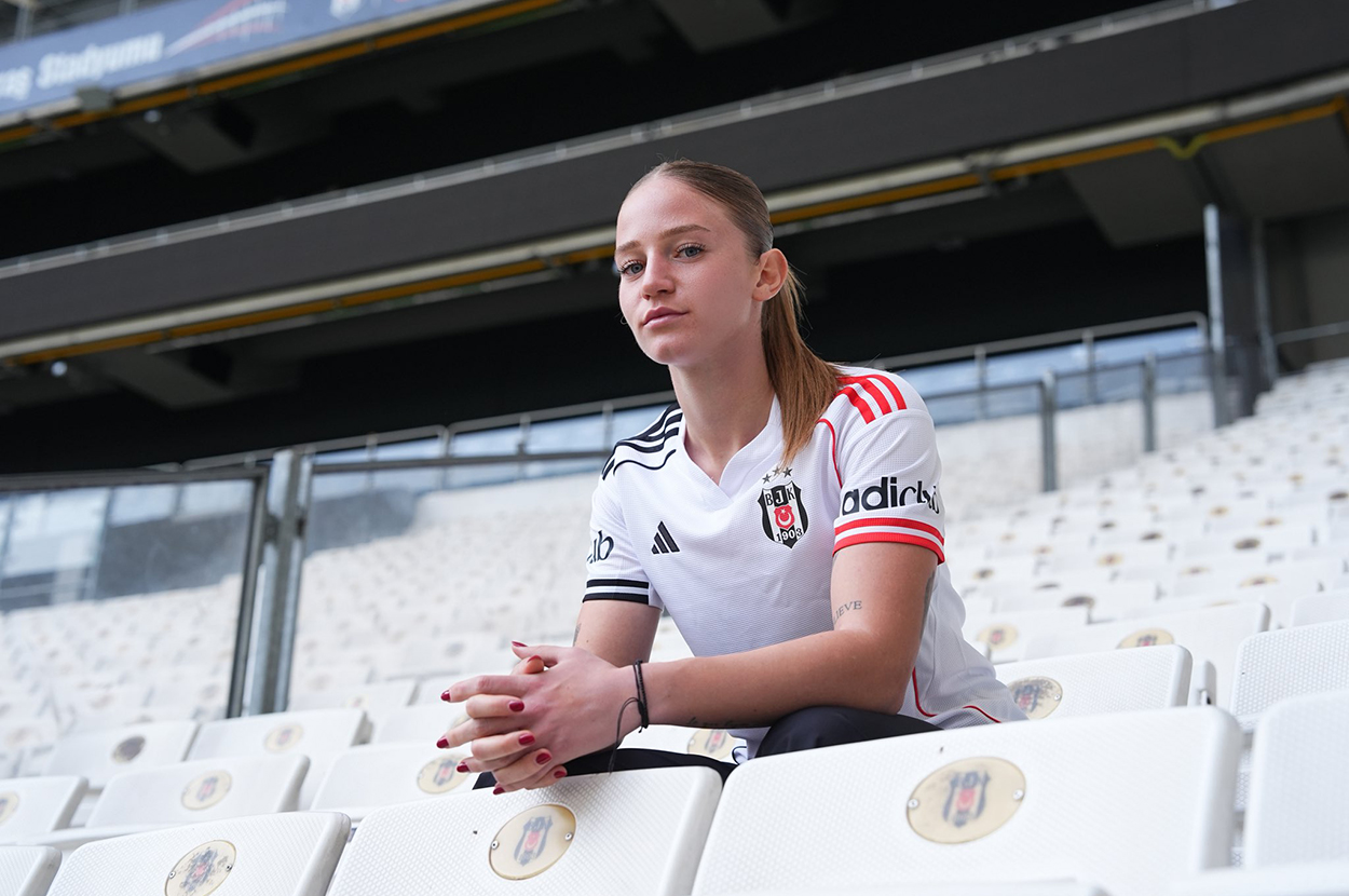 Beşiktaş, Jelena Karlicic'i transfer etti