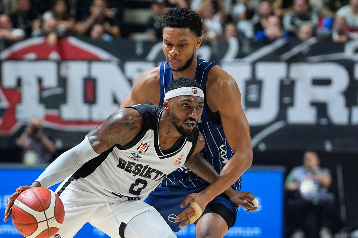 Anadolu Efes'e Beşiktaş maçında sakatlanan Dozier'den kötü haber