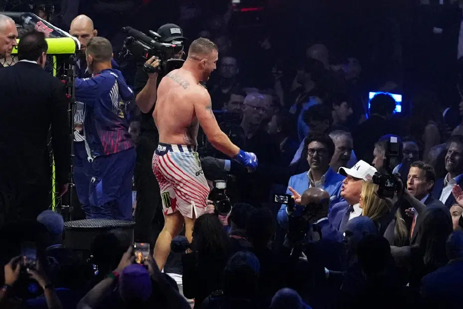Beyaz Saray'daki tarihi UFC maçında büyük şok! Kimse sonuca inanamadı, tanınmaz halde - 5