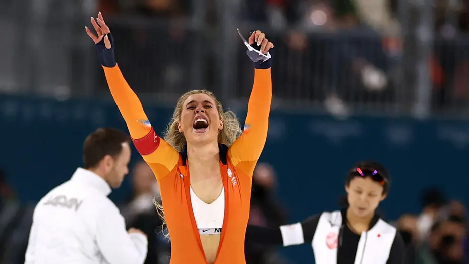 Jutta Leerdam altın madalya sonrası fermuarını açıp iç çamaşırını gösterdi, 1 milyon dolar kazandı - 7