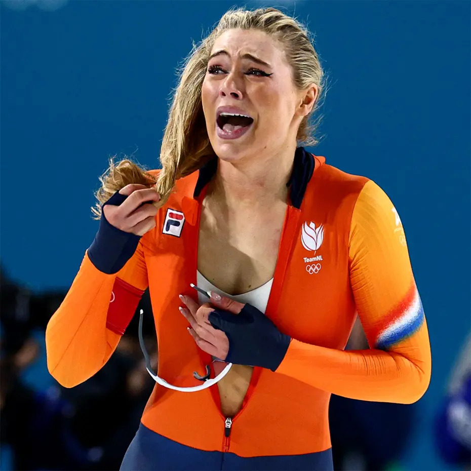 Milyon dolarlık pozuyla olay olan Jutta Leerdam, gündem yaratan kıyafetini satıyor - 2