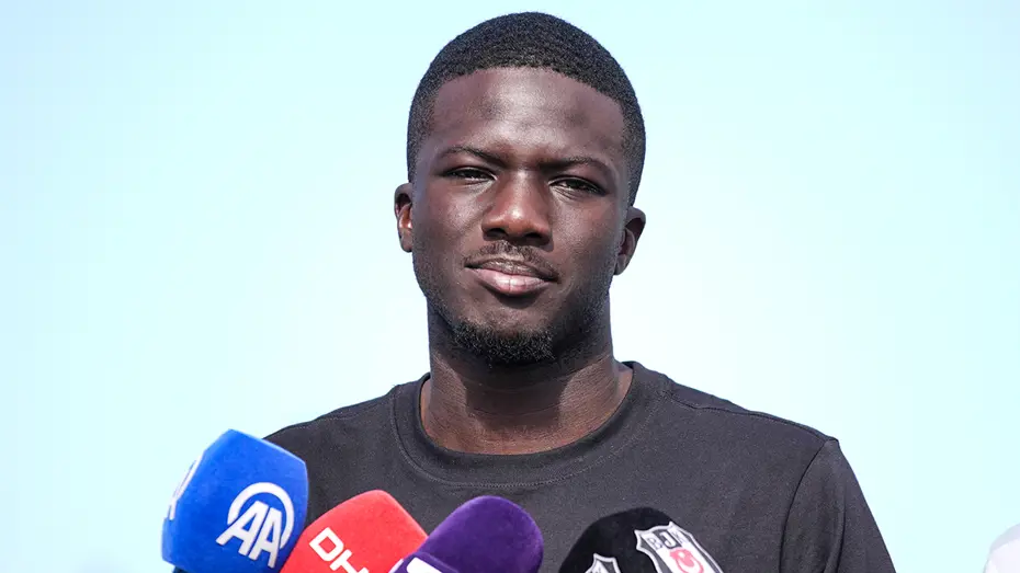 Kassoum Ouattara'dan Beşiktaş sözleri: "Türkiye'nin en iyi takımına geldim" - 2 Kassoum Ouattara'dan Beşiktaş sözleri: "Türkiye'nin en iyi takımına geldim" - 2