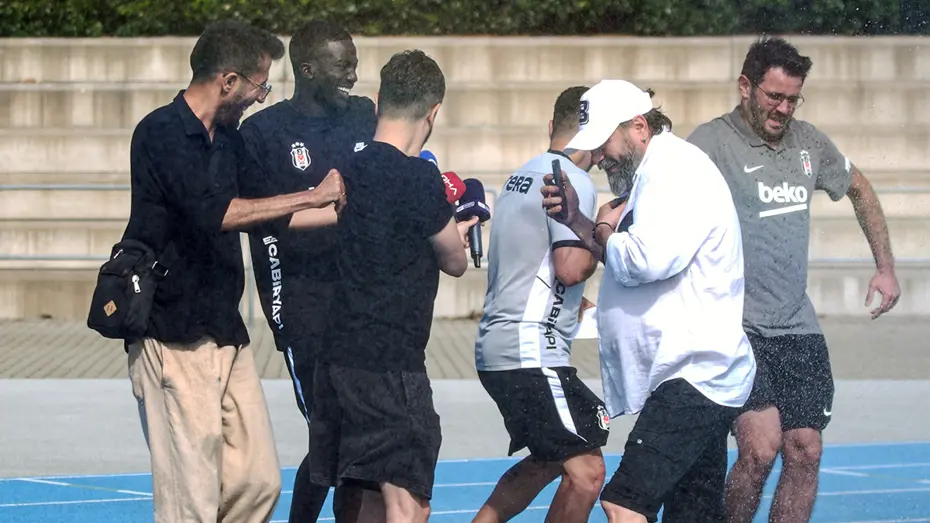 Kassoum Ouattara'dan Beşiktaş sözleri: "Türkiye'nin en iyi takımına geldim" - 4 Kassoum Ouattara'dan Beşiktaş sözleri: "Türkiye'nin en iyi takımına geldim" - 4